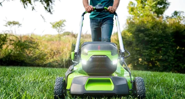 Lithium lawn mower battery - manly