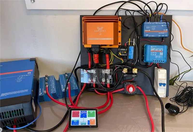 Marine battery voltage - manly