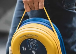 Portable defibrillator - manly