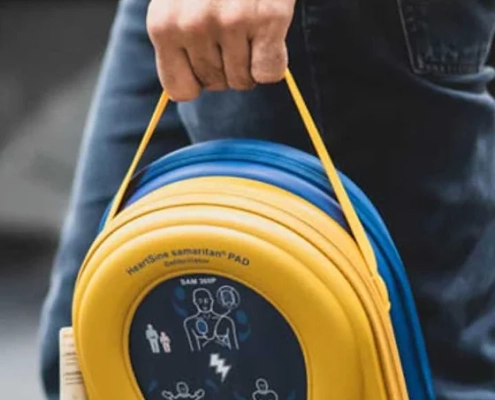 Portable defibrillator - manly