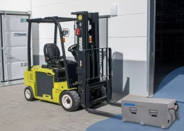 Which battery is more suitable for your forklift - manly